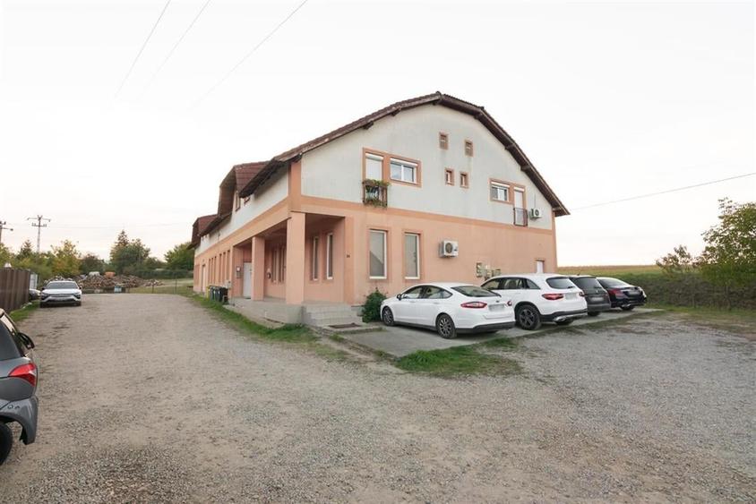 RECO Apartament cu 3 Camere  , Paleu - 1