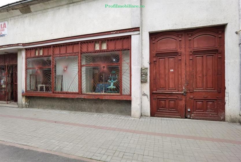 Casa la principala cu spatiu comercial in SANTANA - 4