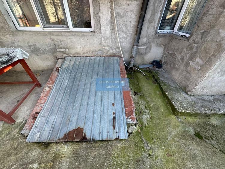 De Vânzare - Casă, Strada Griviței - 37