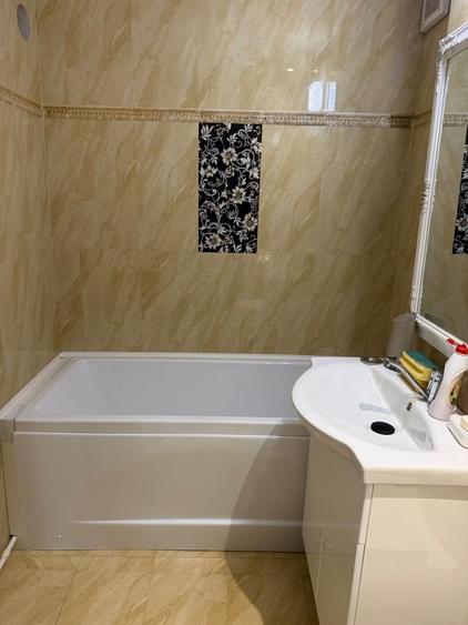 Apartament cu 3 camere decomandat, mobilat în Tomis Nord