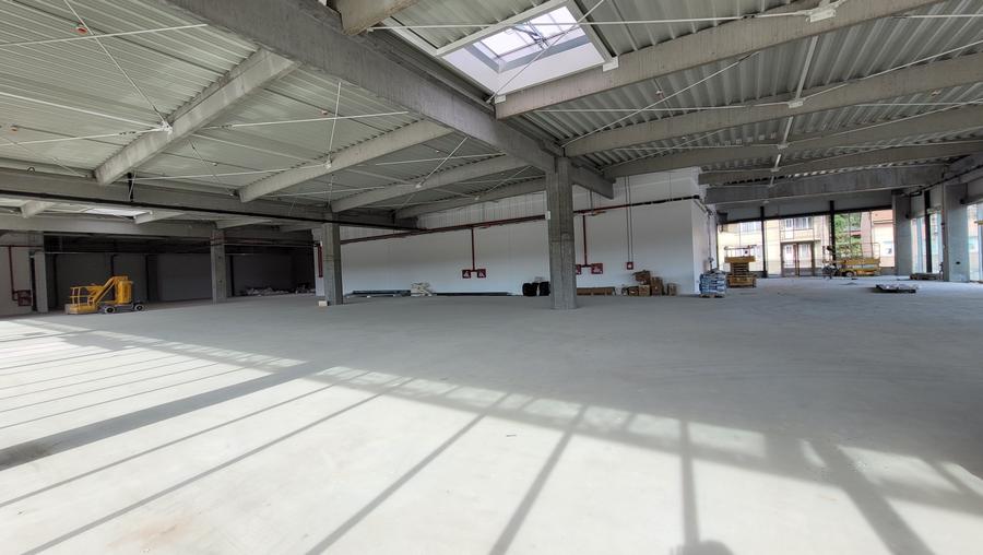 Spațiu comercial, de 1,200 mp, în Central