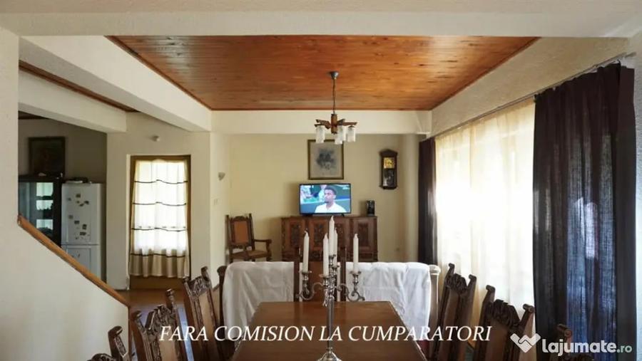 Casă cu 7 camere cu Teren 2328 Mp în Dăești