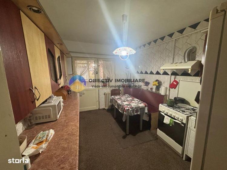 Apartament cu 4 camere semidecomandat în Nord
