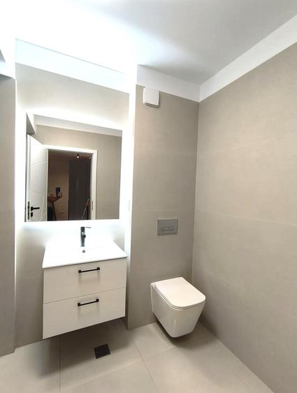 Apartament cu 2 camere semidecomandat în Berceni