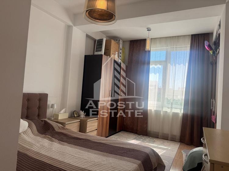 Apartament cu 2 camere decomandat în Fratelia