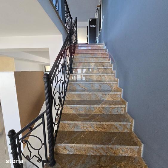 Spațiu comercial, de 320 mp, în Central