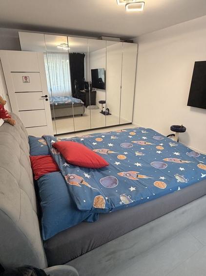 Apartament cu 3 camere decomandat în Rahova