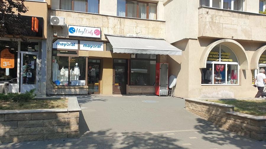 Spațiu comercial, de 25 mp, în Central