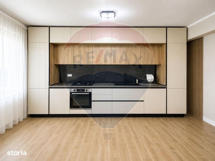 Apartament cu 3 camere decomandat în Est