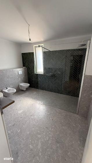 Casă cu 3 camere cu Teren 321 Mp în Vidra