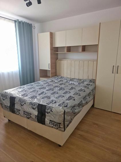 Apartament cu 3 camere decomandat în Micro 5