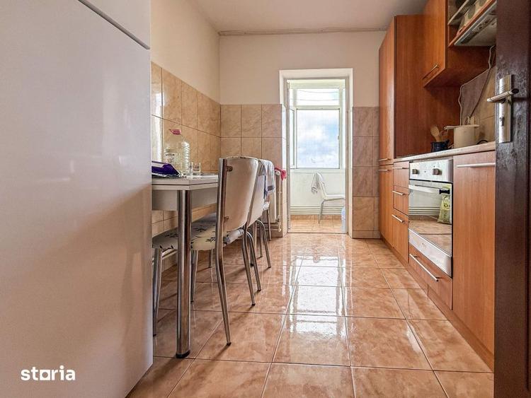 Apartament cu 2 camere decomandat, mobilat în Central