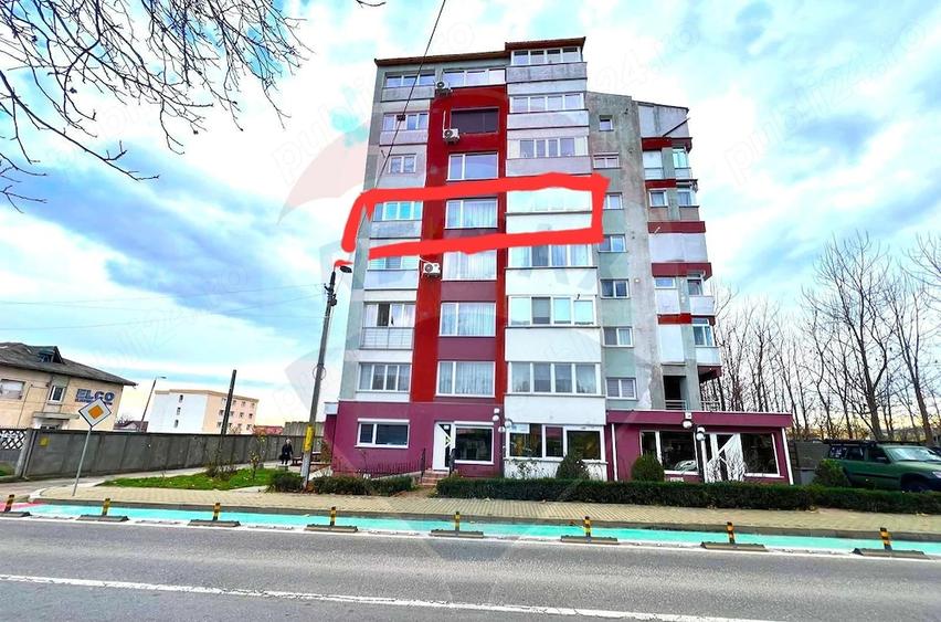 Apartament cu 3 camere decomandat în CFR