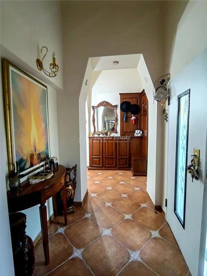 Apartament cu 3 camere decomandat în Ultracentral