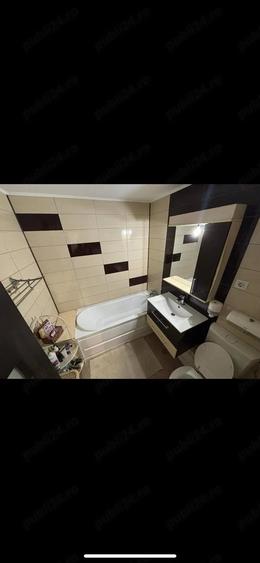 Apartament cu 4 camere decomandat în Basarabia
