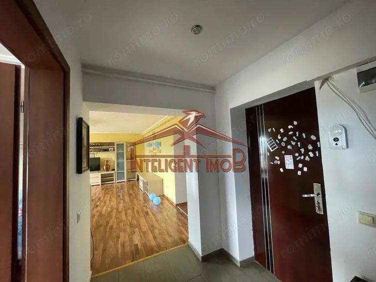 Apartament cu 4 camere semidecomandat în Central