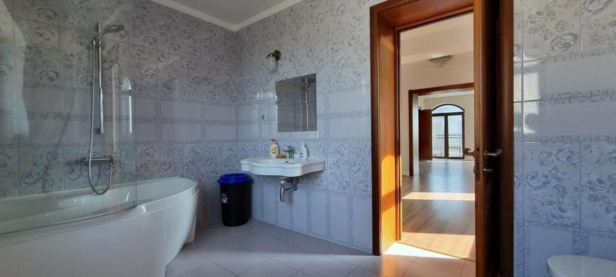 Vilă individuală de închiriat în zona Sisești - 26