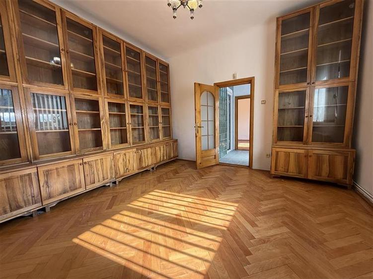 Casă individuală cu 6 camere cu Teren 272 Mp în Bistrița Lac