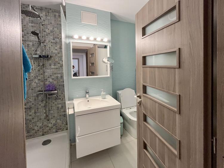 Apartament cu 2 camere decomandat, mobilat în Podul de Fier