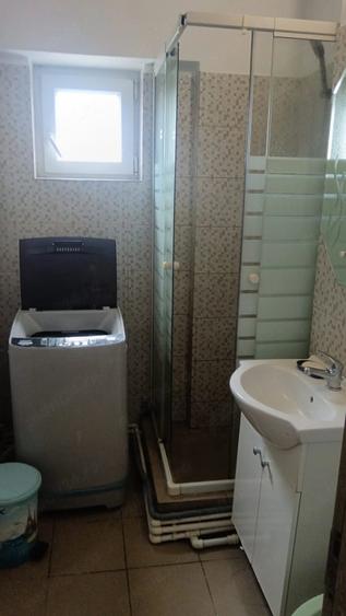 Apartament cu 3 camere decomandat în Arcu