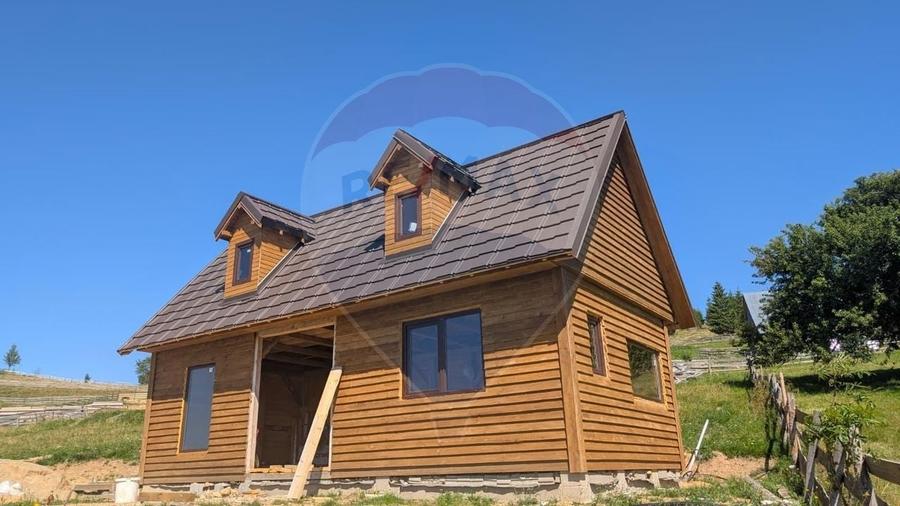 Teren Construcții intravilan de 2348 mp, în Măguri-Răcătău