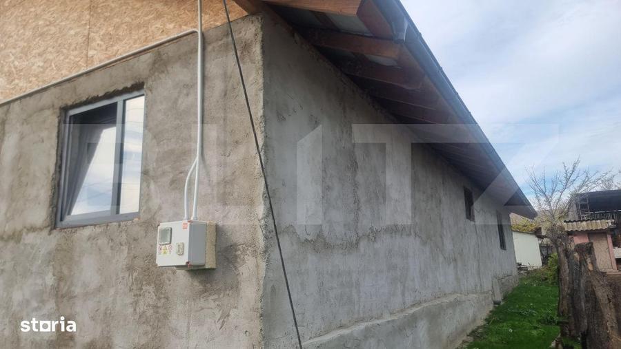 CASA LA ROSU CU TEREN - 11
