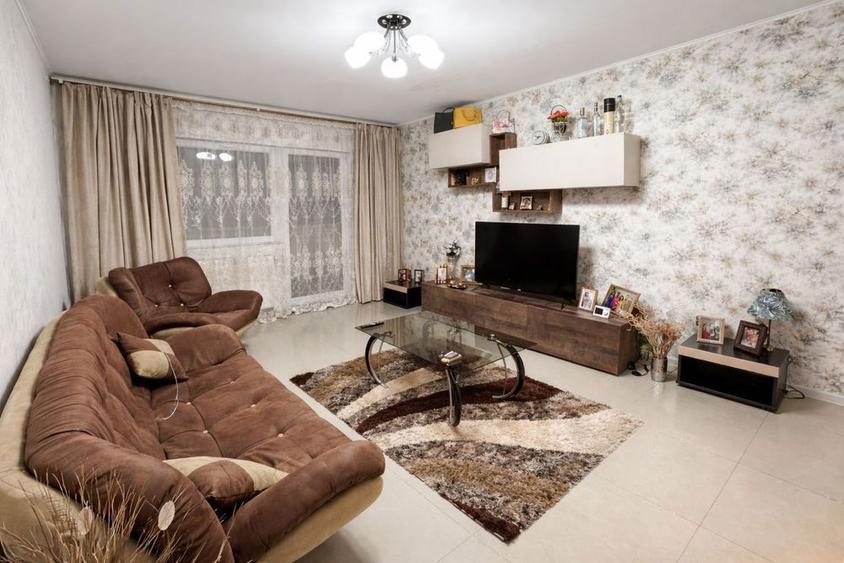 De vanzare apartament cu 3 camere decomandat - 7