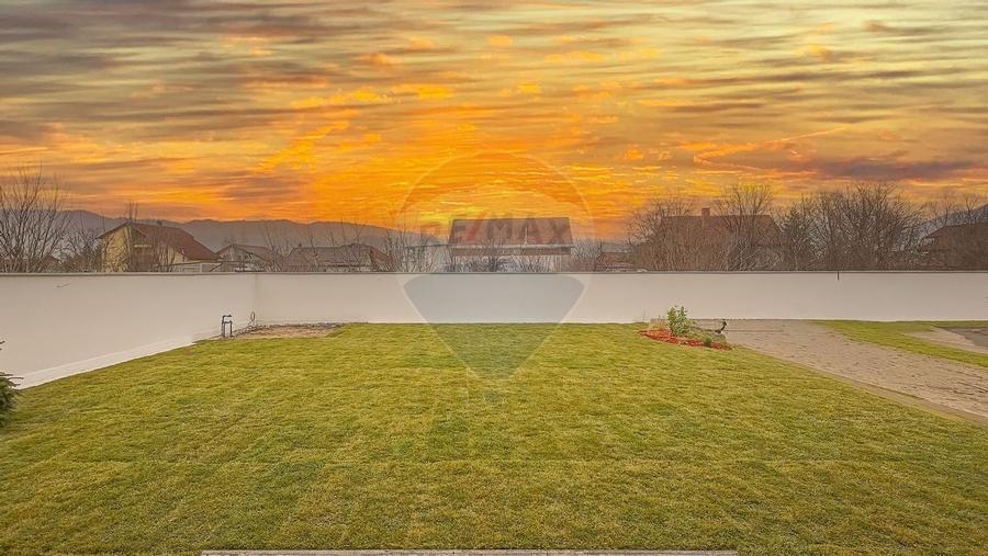 Comision 0 %! Casă cu 4 camere de vânzare în zona Stupini! - 23