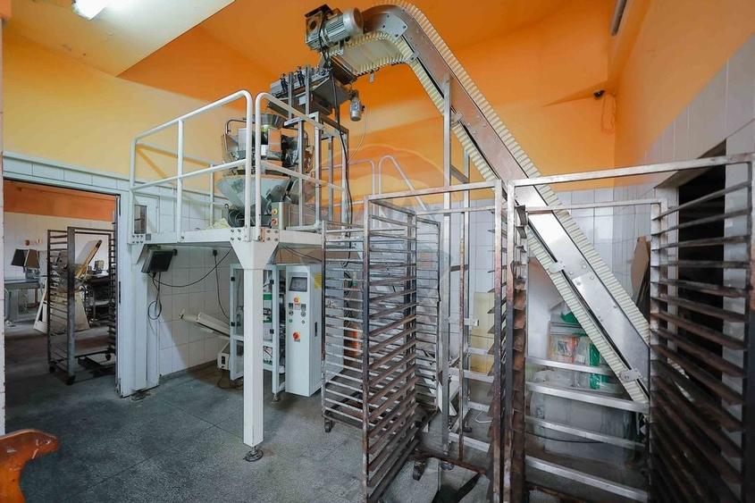 Spatiu comercial si brutarie/patiserie de Inchiriat in zona Iosia - 8