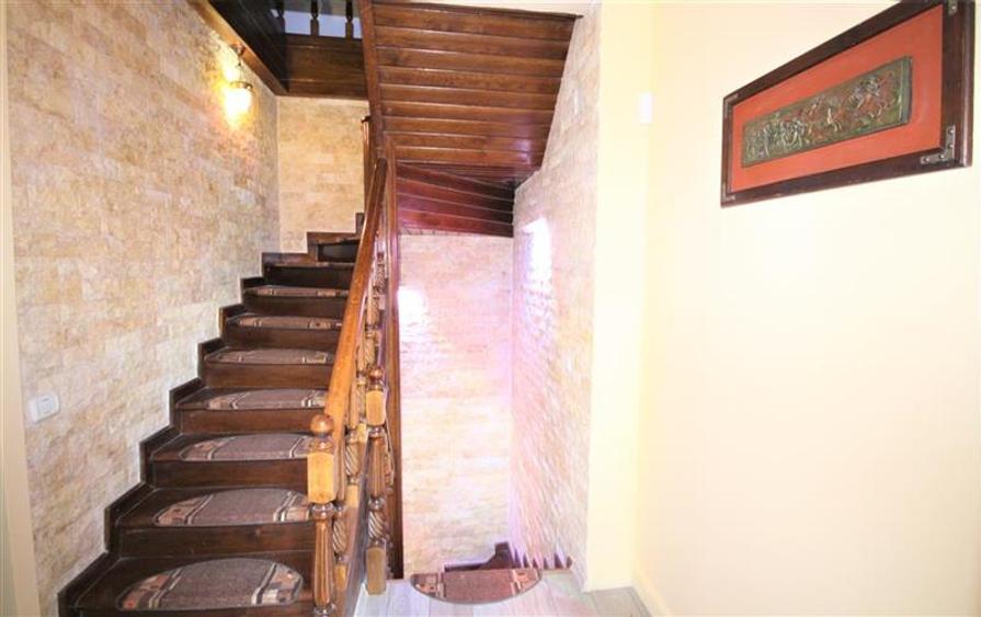 Corp vila, ideal locuinta, cu piscina si curte proprie in centru, Bucuresti - 8