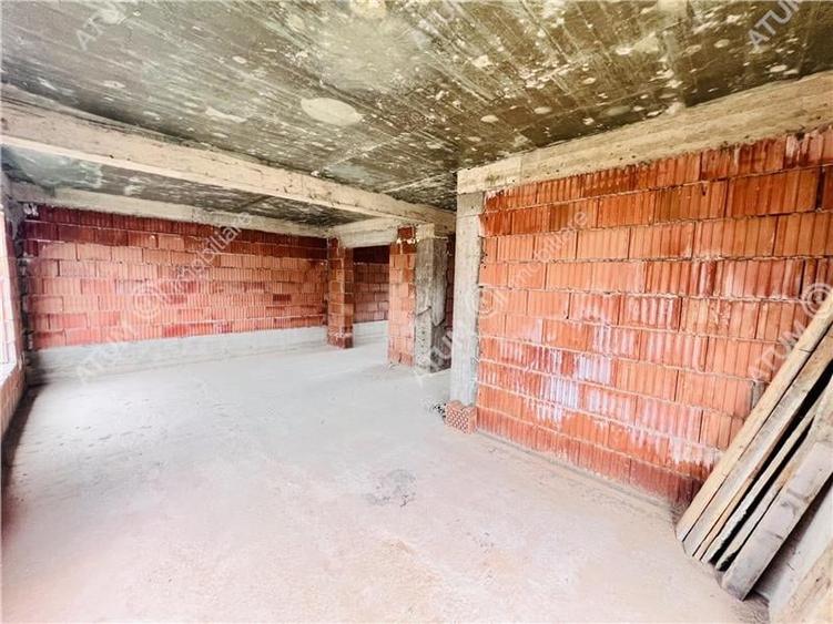 Casa cu 4 camere 2 bai si teren de 230 mp Selimbar - 15