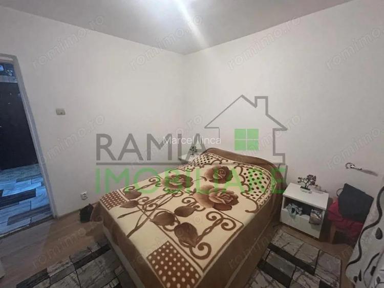 Apartament cu 2 camere Decomandat