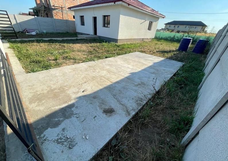 Casa practica PE PARTER, curte generoasa - 5