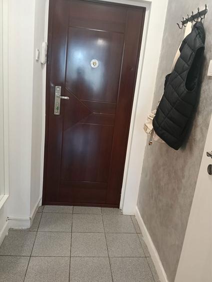 Inchiriez apartament cu 2 camere - 1