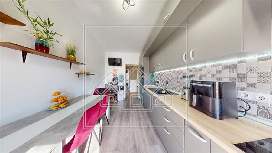 Apartament de vanzare in Sibiu - 3 camere, balcon si terasa-decomandat - 2