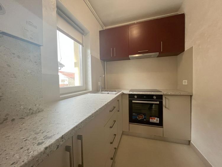 Închiriez  2 camere- Zona Hornbach - 12