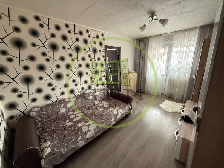 Apartament 2 camere semidecomandat, 40mp, Craiovita, zona Niela - 1