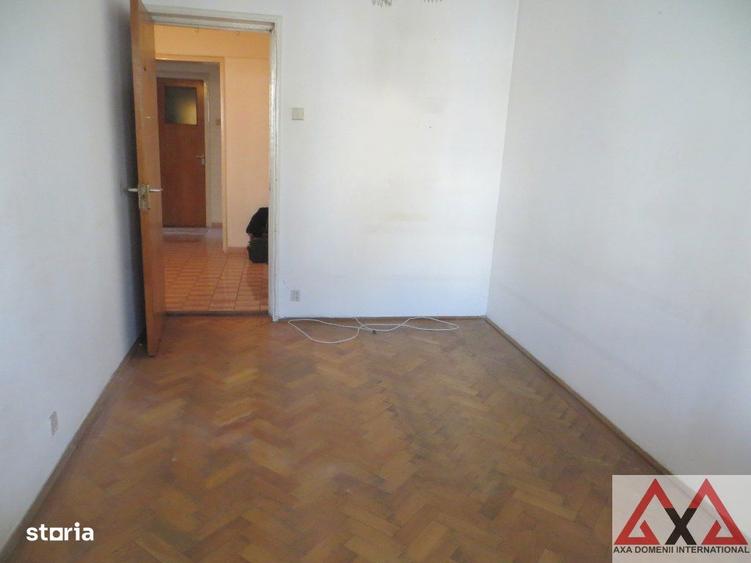 Apartament 4 camere Titan - metrou Nicolae Grigorescu - etaj 1 -bloc H - 14