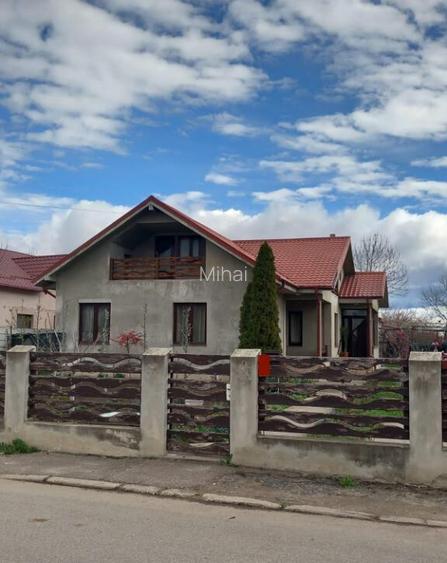 Casa de vanzare Unirea, Odobe?ti (la doar 7 km de Foc?ani) Casa de vanzare Unirea, Odobe?ti (la doar 7 km de Foc?ani)