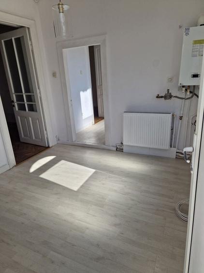 Inchiriez casa spatiu comercial la intrarea in Piata Centrala Craiova - 2