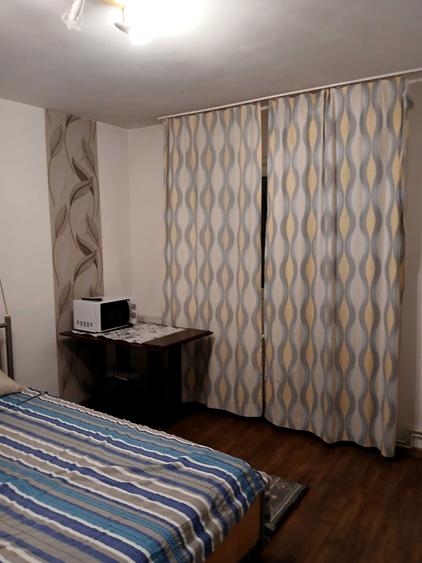 Inchiriez garsoniera zona Micro 1 - 6