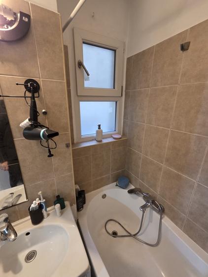 EROII REVOLUTIEI METROU - 11