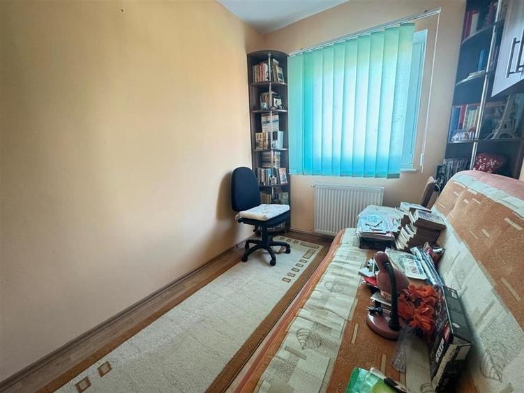 Apartament decomandat 3 camere cu 2 balcoane zona Valea Aurie - 21