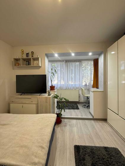 Apartament 2 camere, etaj 1/10 Mureseni, 48.5 mp + balcon generos (10,5 mp), inchis si integrat in spatiul interior - 3