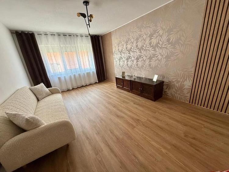 apartament de vanzare - 2