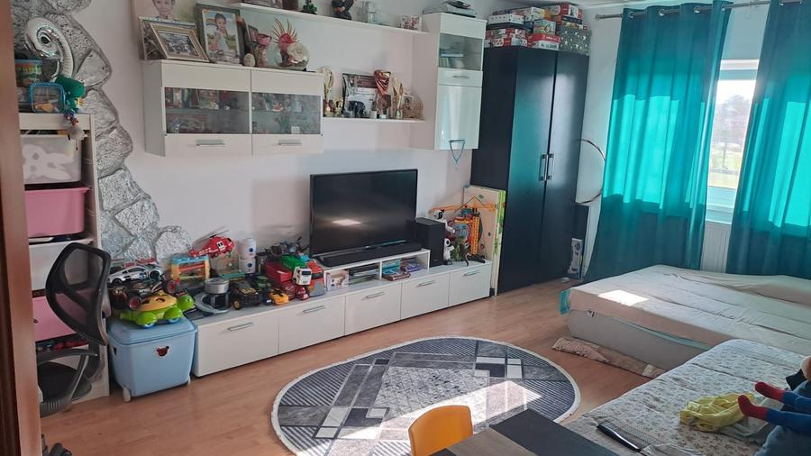 Apartament cu 2 camere decomandat zona Dorally (Cod E5) - 1