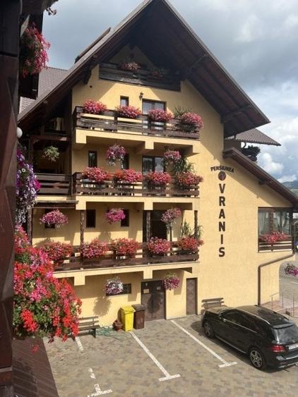 V&acirc;nd pensiune turistică clasificată situată &icirc;n loc. S - 2