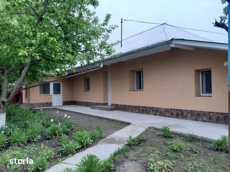 Vand casa la tara complet renovata si utilata in sat Prisacani - 6