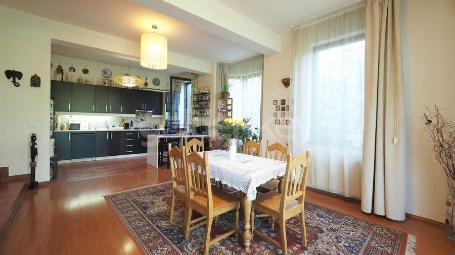 Vila cu 6 camere | gradina atent amenajata | garaj - 4
