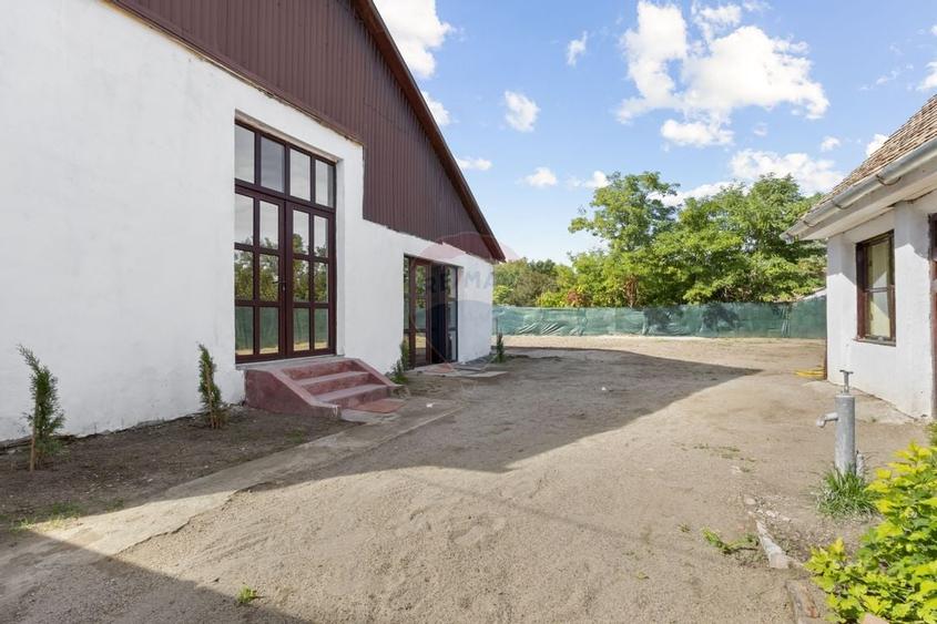 Casa renovata recent, zona centrala Pecica - 4